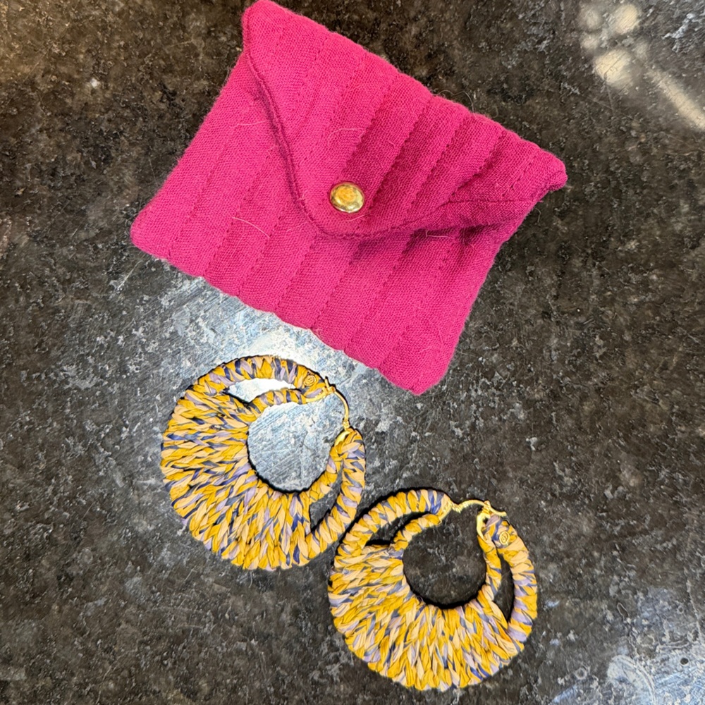 Sezane Woven Hoop with Pink Quilt Carrier